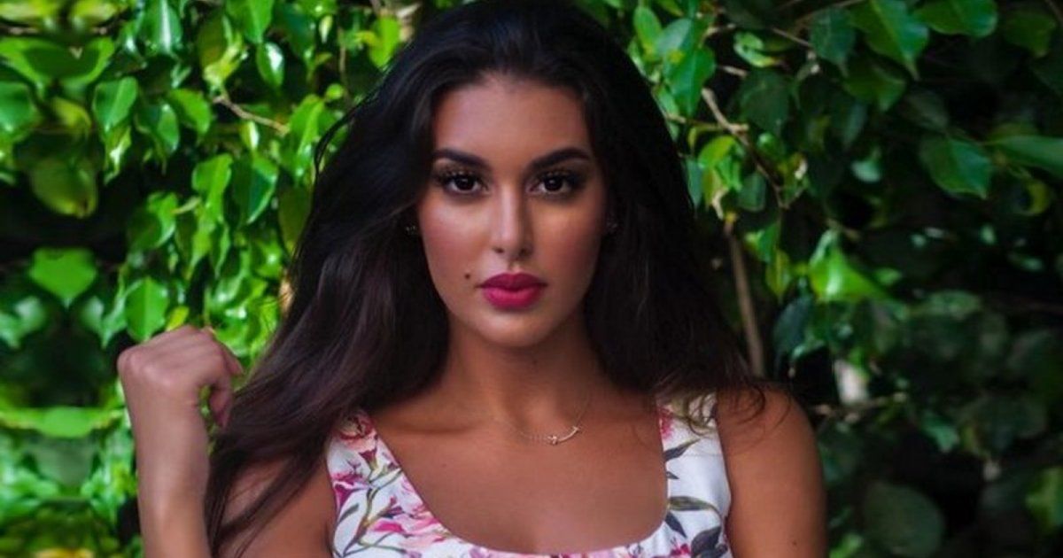 شاهد .. ياسمين صبري بإطلالة شتوية مميزة للغاية من داخل سيارتها