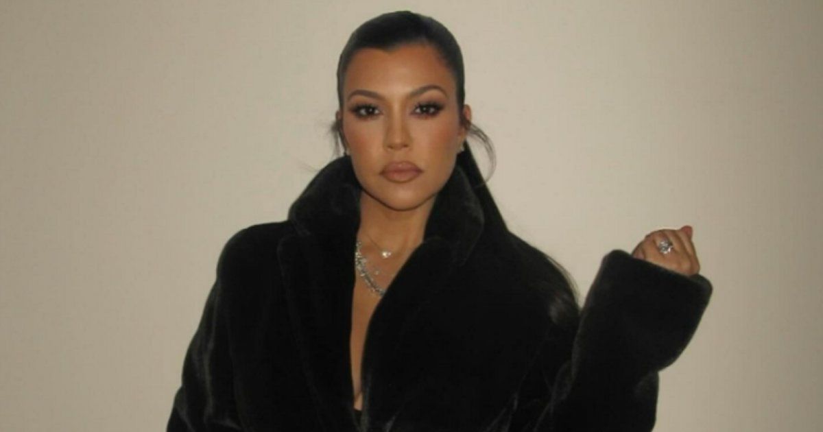 شاهد .. بصور من الطفولة..كورتني كارداشيان برسالة مؤثرة إلى والدها الراحل في يوم ميلاده