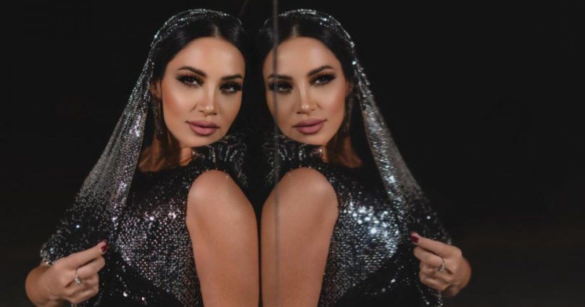 شاهد .. ديانا حداد تتألق بالعباءة السعودية التقليدية بمناسبة يوم التأسيس-بالصور