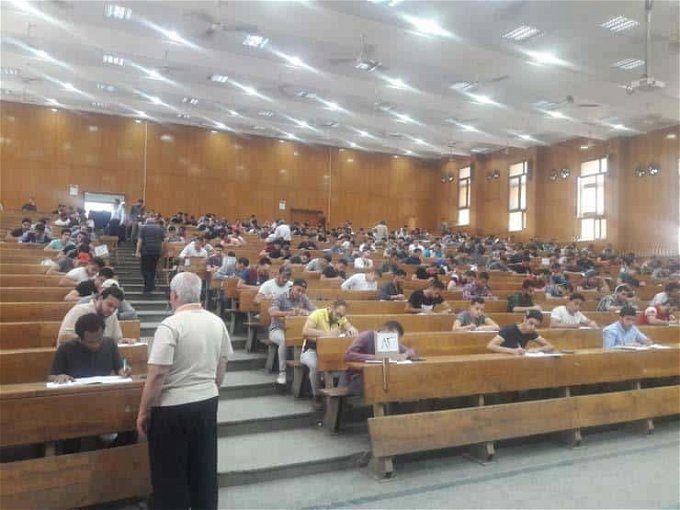 أخبار مصر | طلاب المدمج في تجارة عين شمس.. رسبوا في مادة واحدة تعرف عليها