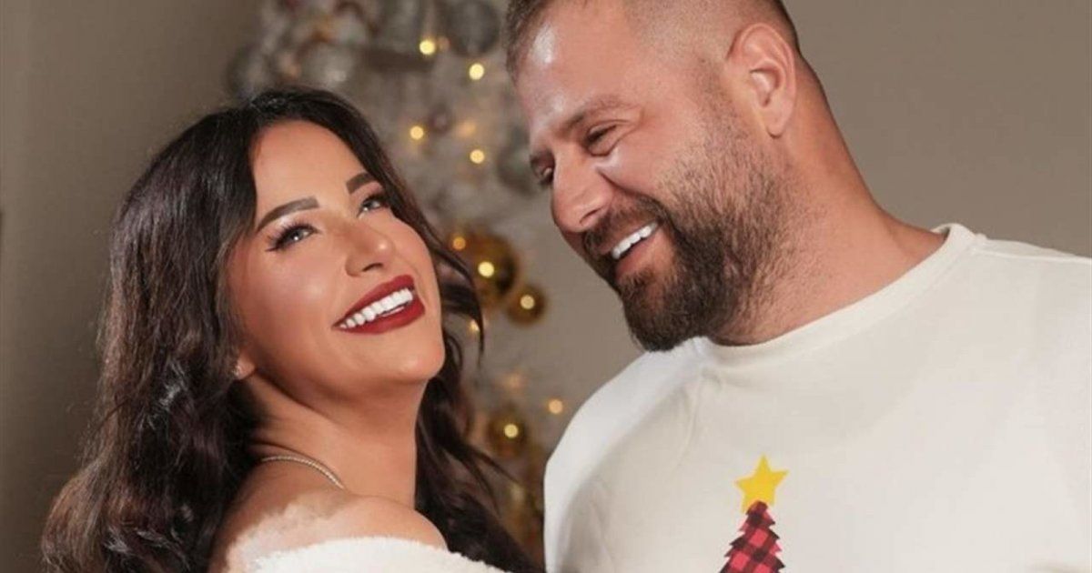 شاهد .. بعد أزمة خيانته لها.. شروق ودكتور فود يعيشان الرومانسية "على أصولها" على اليخت وبالمايوه