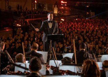 شاهد .. إحياء حفل "100 سنة أم كلثوم" بالمتحف المصري الكبير بحضور جماهيري كبير