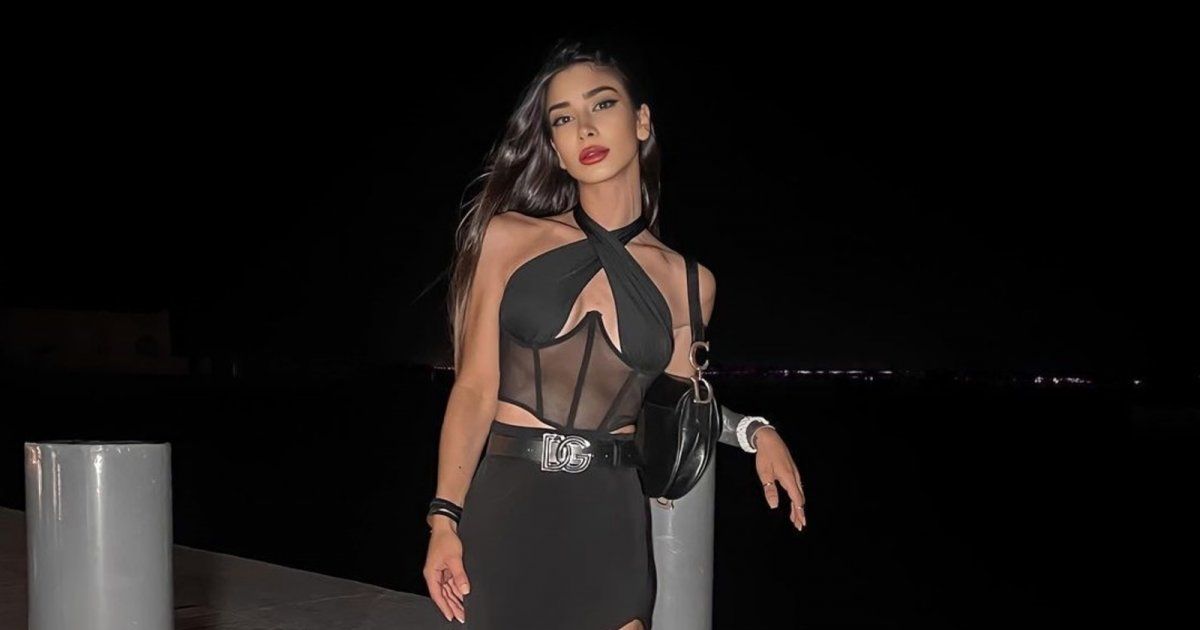 شاهد .. بالصور- تيا ديب تسحر الجمهور بأناقتها..و هذا سعر حقيبة يدها