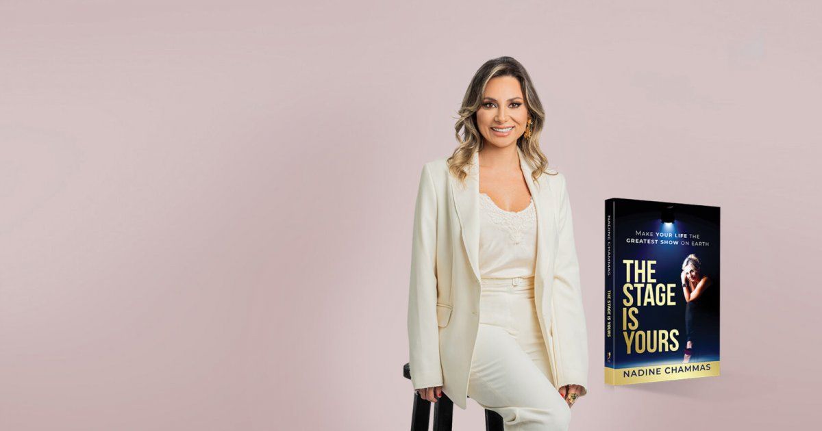 شاهد .. خاص وبالفيديو - نادين شمّاس تحول كتابها The Stage is Yours لعرض مسرحي .. وهذا ما كشفته