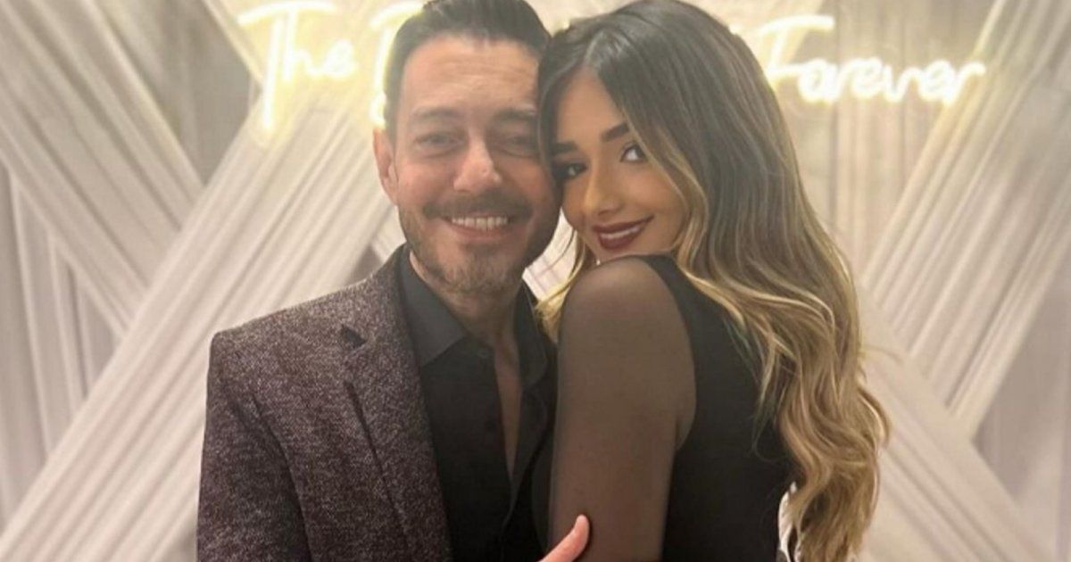 شاهد .. ملك أحمد زاهر تقضي وقتاً جميلاً مع والدها أحمد زاهر في كواليس "محارب"