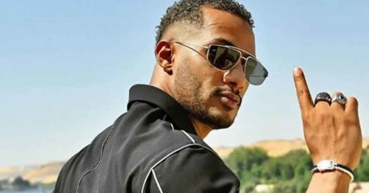 شاهد .. تضامن كبير من محبي محمد رمضان معه أمام محكمة الجيزة.. وهكذا حاصروه فور وصوله - بالصور