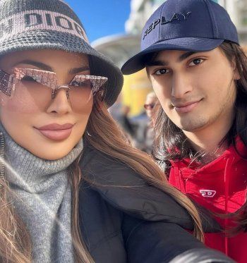 شاهد .. بالصورة - ظهور نادر لـ جوي إبن نوال الزغبي.. والجمهور بعلق