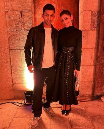 شاهد .. هشام جمال تعليقاً على صور له مع خطيبته ليلى زاهر: أنا بتغير