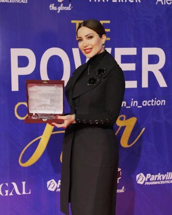 شاهد .. بالصور- نسرين طافش تتألق بأناقتها..و إليكم سعر حذائها و حقيبة يدها الخياليين