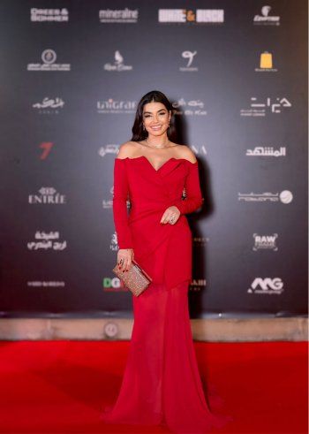 شاهد .. ليال الإختيار تتألق بأناقتها خلال مشاركتها في مهرجان “كاييل” العالمي