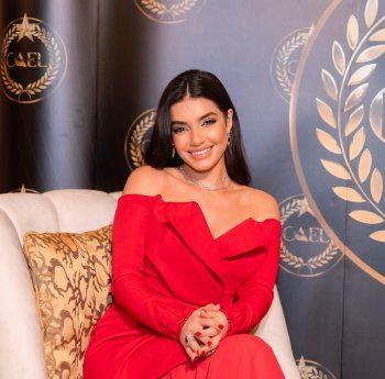 شاهد .. ليال الإختيار تتألق بأناقتها خلال مشاركتها في مهرجان “كاييل” العالمي