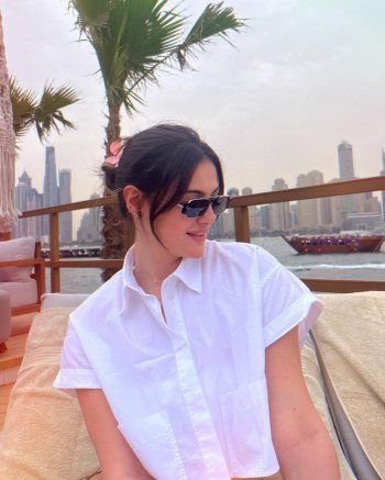 شاهد .. دانا الحلاني تستمتع بوقتها في دبي بلوك كاجوال مميز