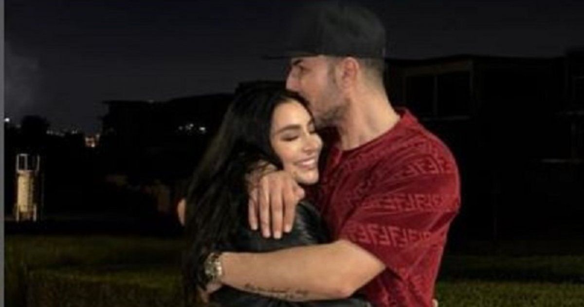 شاهد .. باسل خياط وزوجته من الثنائيات المحبوبة للغاية.. إليكم أجمل إطلالاتهما سوياً