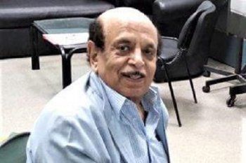 شاهد .. الموت يغيب شاعر غنائي مصري شهير بعد معاناة مع المرض