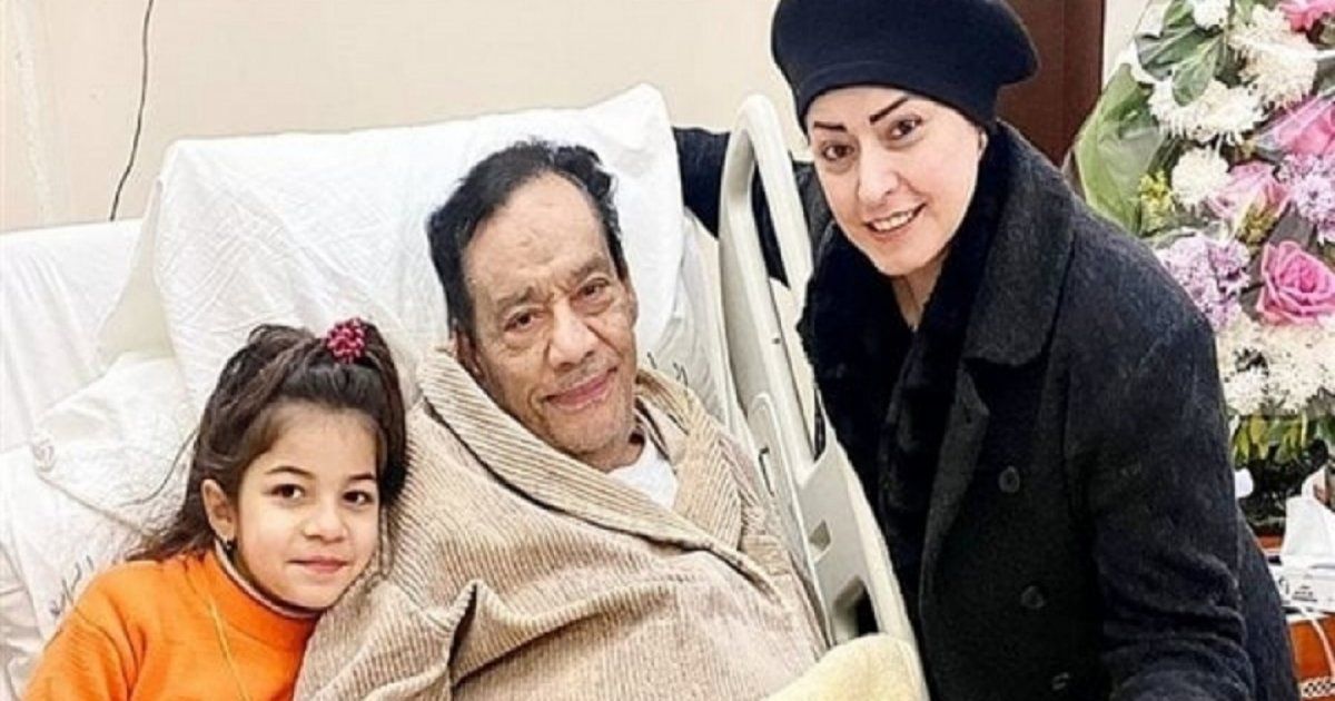 شاهد .. هشام حلمي بكر يتهم سماح القرشي بإهمال وتعذيب والده.. وهكذا علقت