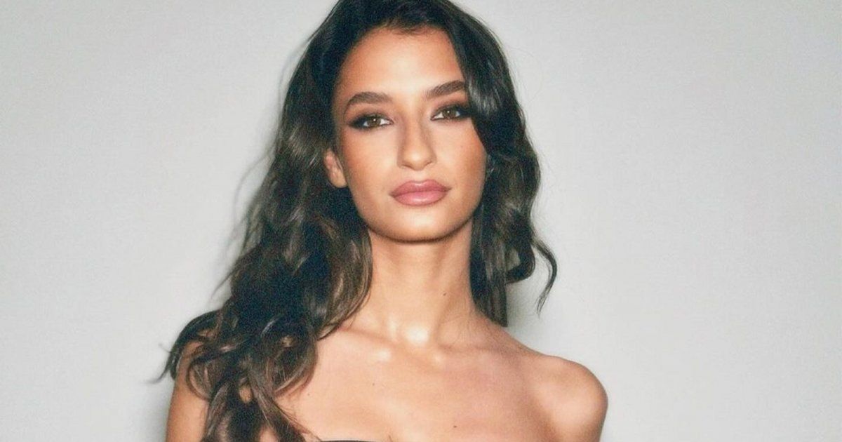 شاهد .. بالصور- أميرة أديب تبهر الجمهور بإطلالة شيك مميزة