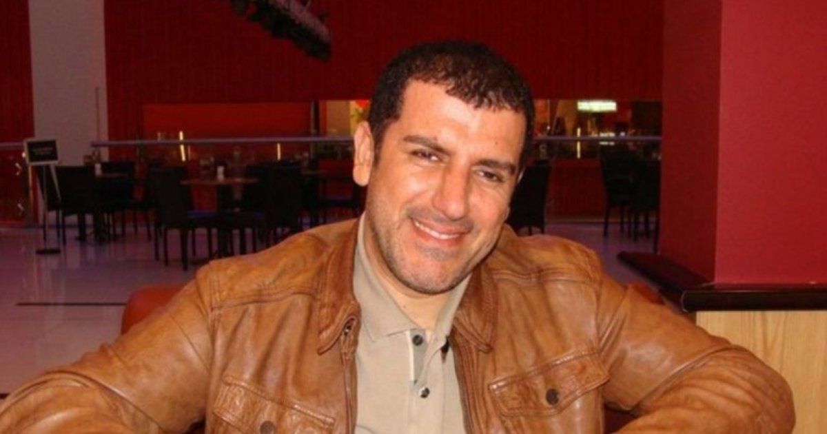 شاهد .. بالفيديو- زوج أصالة يمازح أحدهم جلس بقرب زوجته