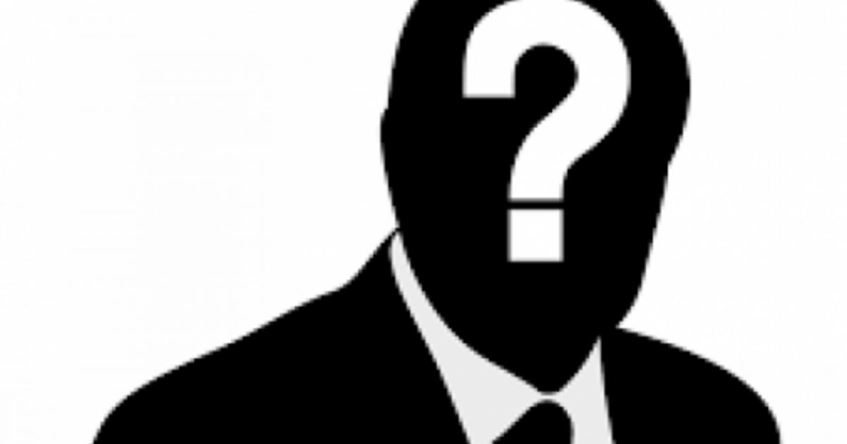 شاهد .. مداهمة منزل ممثل عالمي وضبط أكثر من 70 سلاحاً نارياً فيه