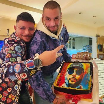 شاهد .. أحمد الفيشاوي يحتفل بعيد ميلاد شقيقه على طريقته الخاصة