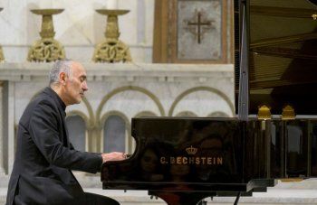 شاهد .. الكونسرفتوار احتفل بالموسيقي اللبناني العالمي عبد الرحمن الباشا