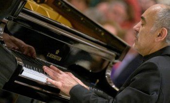 شاهد .. الكونسرفتوار احتفل بالموسيقي اللبناني العالمي عبد الرحمن الباشا