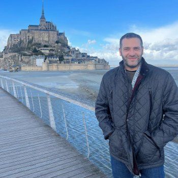 شاهد .. خاص - وسام صليبا: " هذه مشكلة نصوص مسلسلاتنا .. وكنت أتمنى لو لم يحدث ذلك في دوري في الخائن "