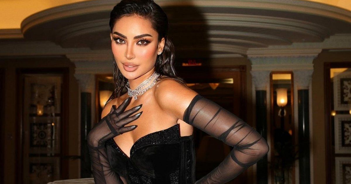 شاهد .. بالصور- نور الغندور تبهر الجمهور بأنوثتها و جمالها أمام المرآة