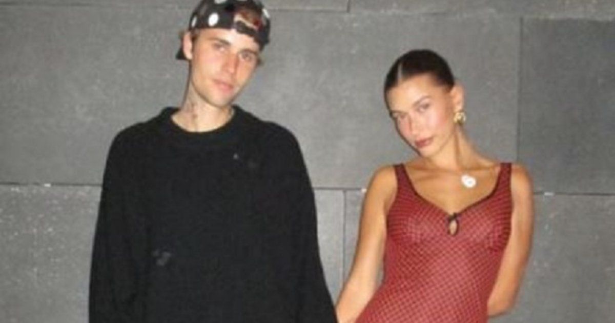 شاهد .. هايلي بالدوين تضحد جميع الإشاعات بمنشور رومانسي يجمعها بـ جاستن بيبر وقبلة حميمة