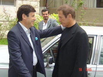 شاهد .. إيلي معلوف يستذكر فادي إبراهيم بصور من أعماله