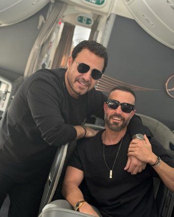 شاهد .. إلى جانب عاصي الحلاني..سعد رمضان يطل على الجمهور من الطائرة خلال رحلته إلى المكسيك