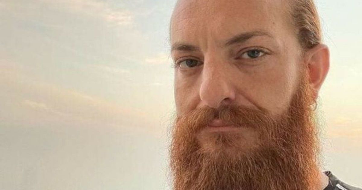 شاهد .. زوجة أويس المخللاتي تشارك لقطات رومانسية لهما .. قبلات حميمة وحركات جريئة! - بالصور