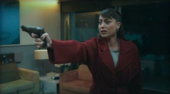 شاهد .. رولا بحسون تروج لمسلسلها الجديد " نقطة إنتهى " - بالصور