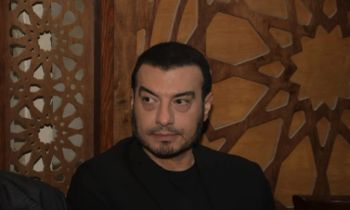 شاهد .. إيهاب توفيق ومحمد فؤاد وعلي الحجار يحضرون عزاء حلمي بكر- بالصور