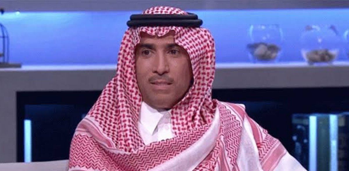 شاهد .. انتشار صورة لـ فايز المالكي وهو يضع يده على كتف فتاة..وهكذا رد على الجدل-بالفيديو