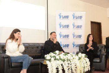 شاهد .. إيناس الجرمقاني وزياد برجي يطلقان مسابقة "IAAF AWARDS" في ثانوية بعقلين الرسمية