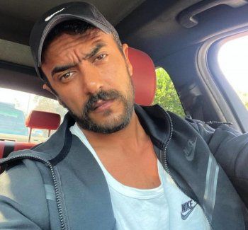 شاهد .. خاص - أحمد العوضي : أشعر بالفخر بسبب ذلك .. وهذه أصعب مشاهدي في " الإسكندراني "