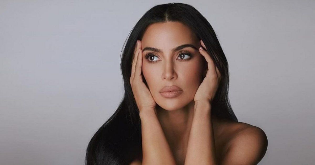 شاهد .. بنقشة النمر..كيم كارداشيان تبرز جمالها بلوك رائع