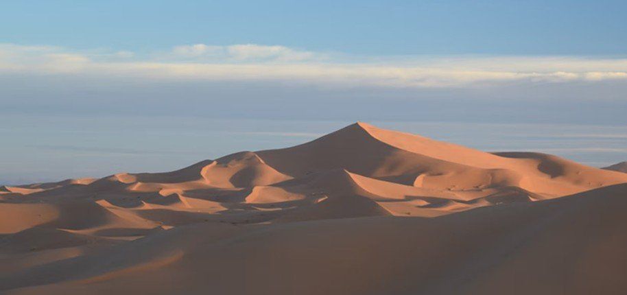 كشف سر الكثبان الرملية النجمية في المغرب