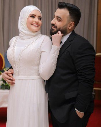 شاهد .. عقد قران زميلنا في موقع "الفن" المصور عمر طبارة على الدكتورة راغدة الأروادي-بالصور