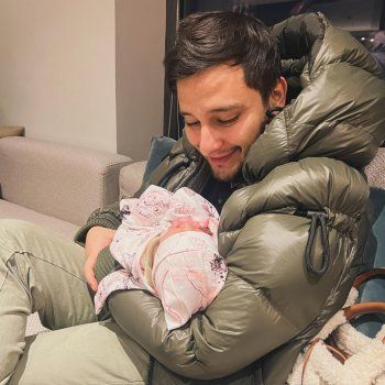 شاهد .. أصالة تعايد إبنها خالد الذهبي بعيد ميلاده - بالصورة