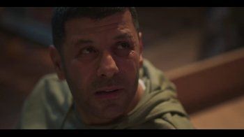 شاهد .. ما الذي يجمع بين نجاة الصغيرة وعفاف راضي وعمرو دياب في "صلة رحم" مع إياد نصار ؟