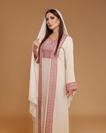 شاهد .. نسرين طافش تختار هذه العباءة التراثية لجلسة التصوير- بالصور