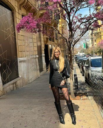 شاهد .. بالصور- ساندرا رزق تستعرض رشاقتها بفسات أسود رائع