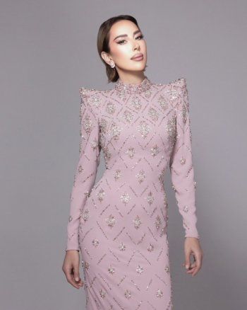 شاهد .. ورد الخال بإطلالة رائعة وتعلق :"شو حلوين اللي بيغاروا عليك"-بالصورة