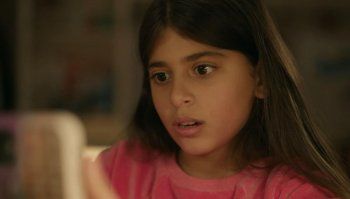 شاهد .. أكرم حسني يشوق متابعيه لمسلسله "بابا جه" عبر ما ستفعل إبنته "جودي" بالمسلسل