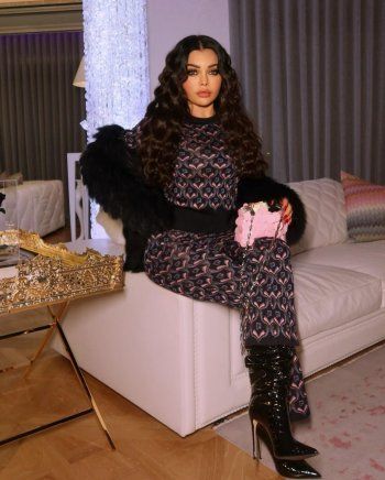 شاهد .. هيفا وهبي تخطف الأنظار .. وهذا سعر إطلالتها