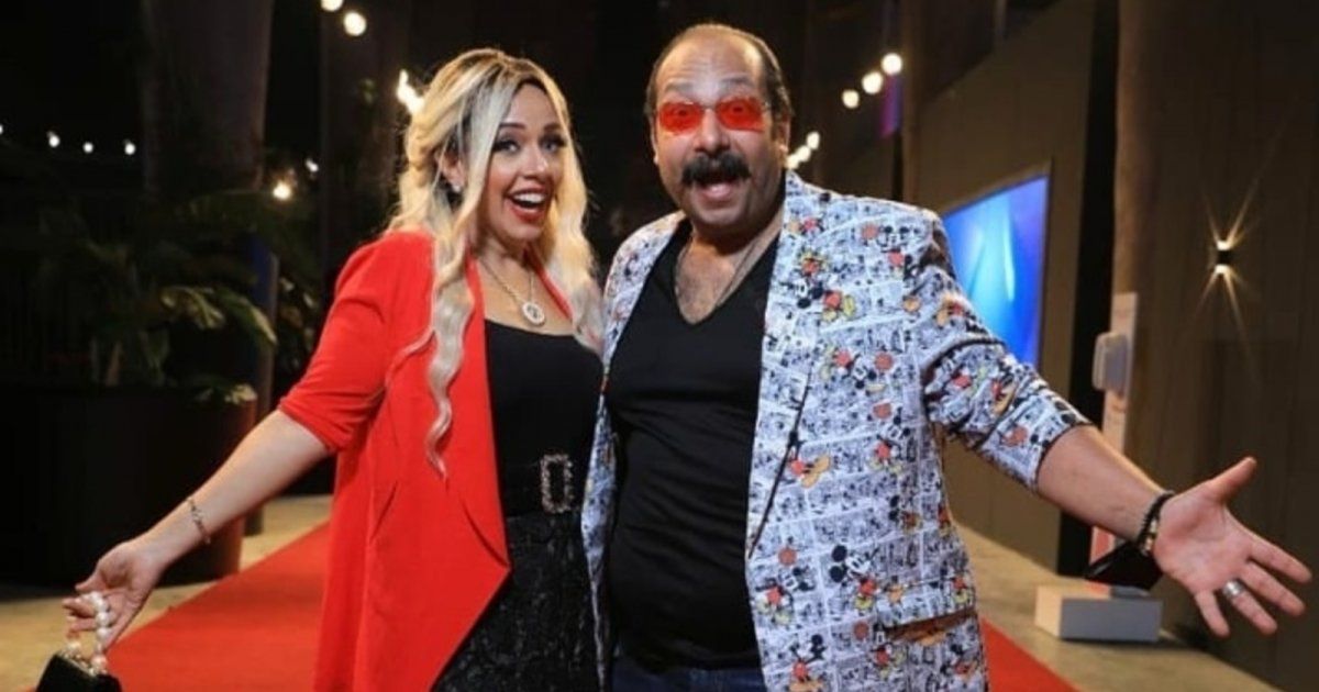 شاهد .. محمد ثروت كان في أستوديو الأهرام قبل إندلاع الحـ ريق بلحظات .. وزوجته تكشف للجمهور ما حدث