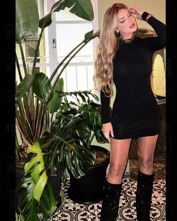 شاهد .. بالصور- ساندرا رزق تبهر المتابعين بجمالها بفستان أسود مكشوف الظهر