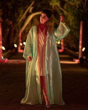 شاهد .. بأجواء رمضانية مميزة..رانيا منصور تتألق بالقفطان و تسحر العيون