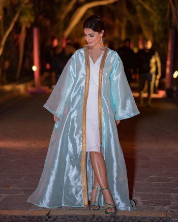 شاهد .. بأجواء رمضانية مميزة..رانيا منصور تتألق بالقفطان و تسحر العيون